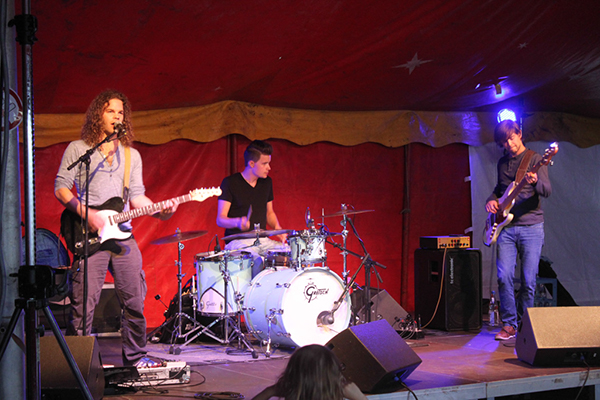 %_tempFileNameJohnny%20Rieger%20Band%