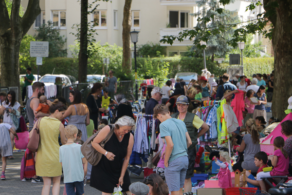 1 Kinderflohmarkt